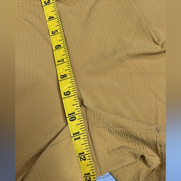 NEW Athleta Women’s Textured Brooklyn Short in Tuscan Gold Sz 10 - Picture 8 of 10